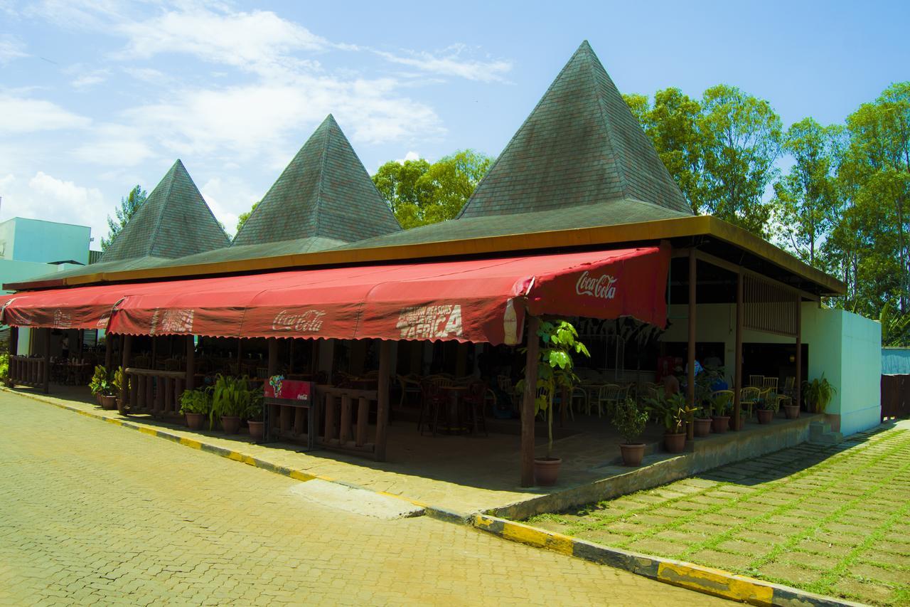 The Vic Hotel Kisumu Exterior photo